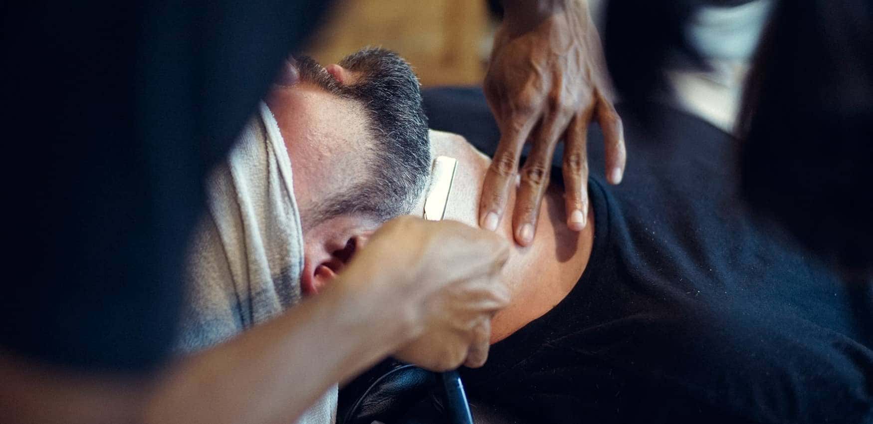 5 things to consider before buying a straight cut razor